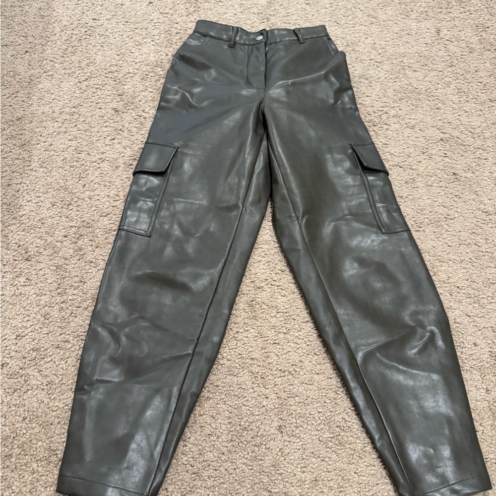 Aritzia Gray Cargo Pants